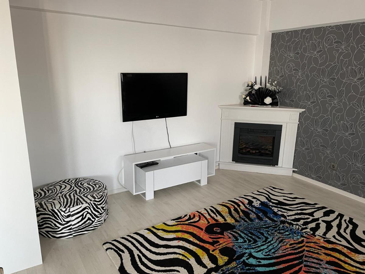Panoramic M&M Apartment Suceava Buitenkant foto