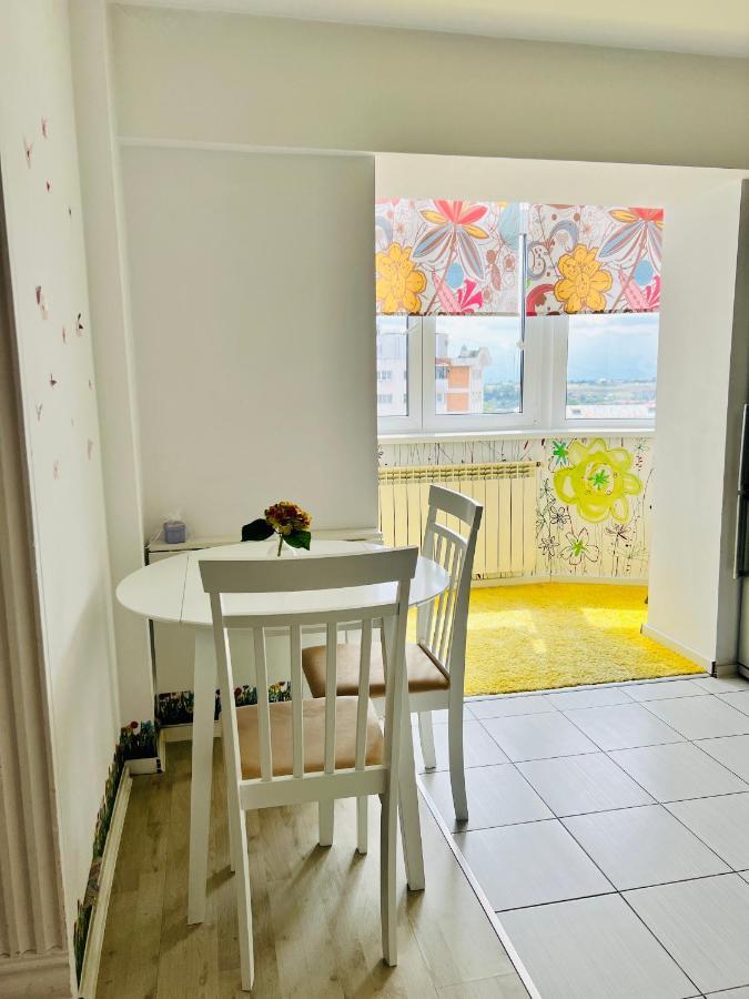 Panoramic M&M Apartment Suceava Buitenkant foto